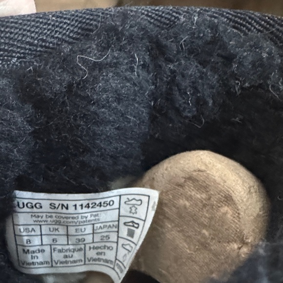 UGG Classic Mini Clear - Picture 8 of 8